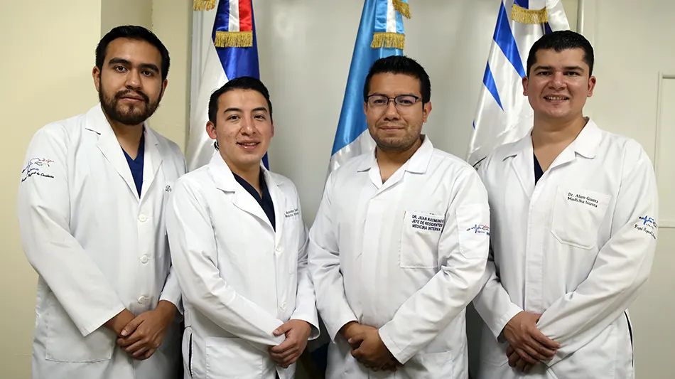 Doctores residentes organizadores del Congreso de Medicina Interna 2022